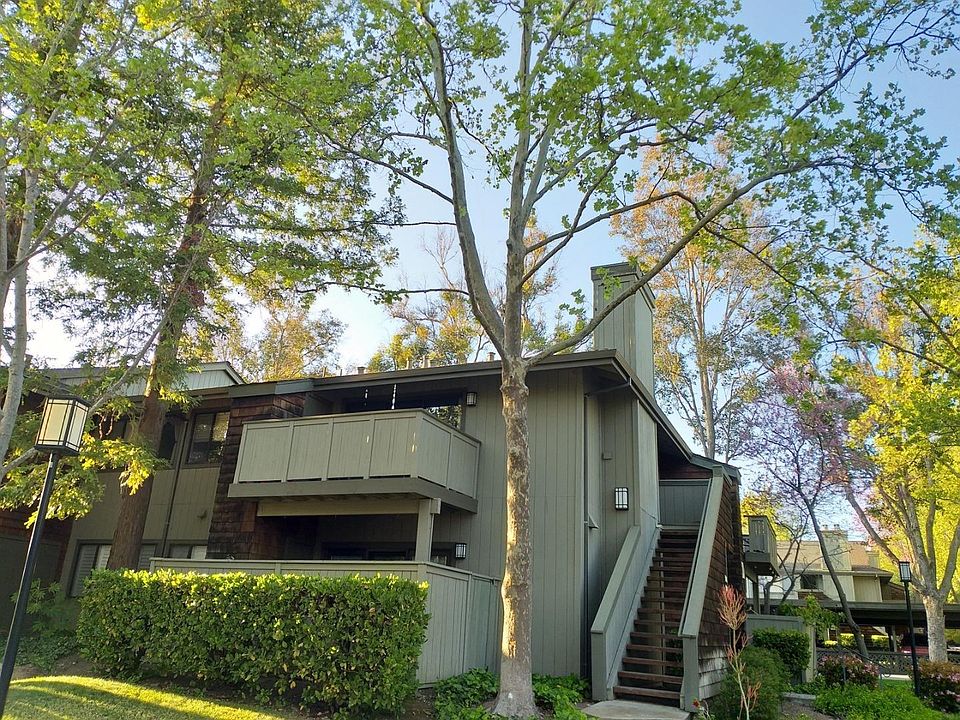 1st image of 1911 La Terrace Cir