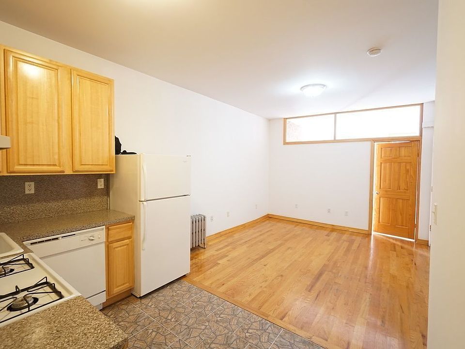 1st image of 257 17th St #2A