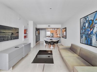 218 SE 14th St APT 1804, Miami, FL, 33131