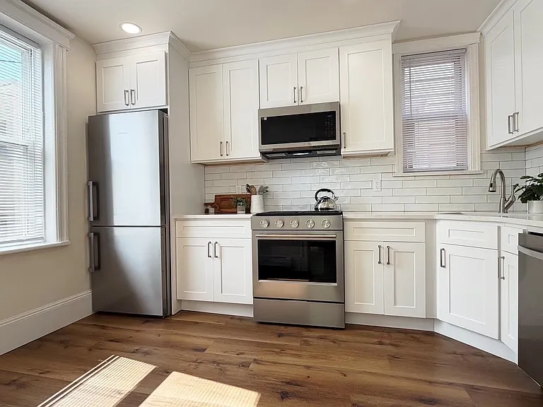 1918 Kerrigan Ave — Photo 5