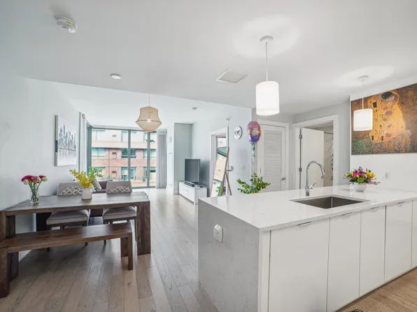 9 Avenue At Port Imperial #522, West New York, NJ 07093