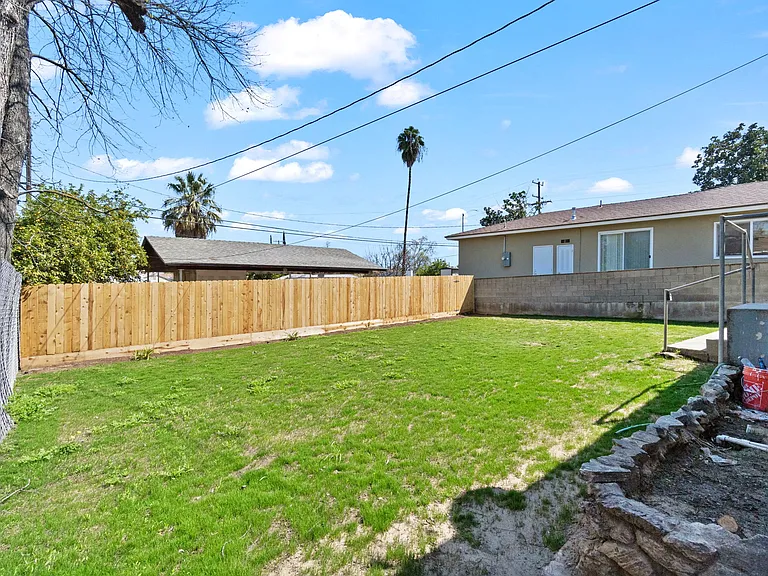 1114 Martin Ave — Photo 22