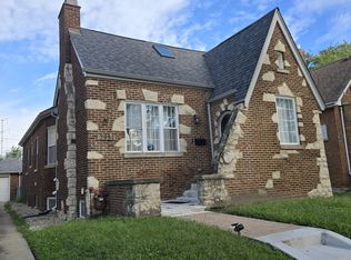 7951 S Blackstone Ave, Chicago, IL 60619