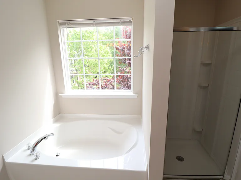 110 Fanwood Ct — Photo 31