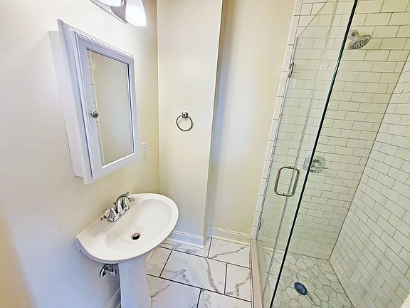 5th image of 1812 Eutaw Pl #300