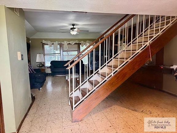 3rd image of 108 Palma Ln