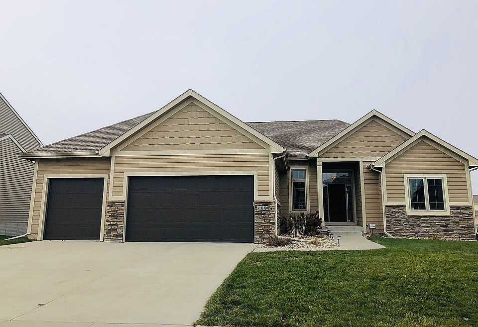 2120 SE Willow Brook Drive