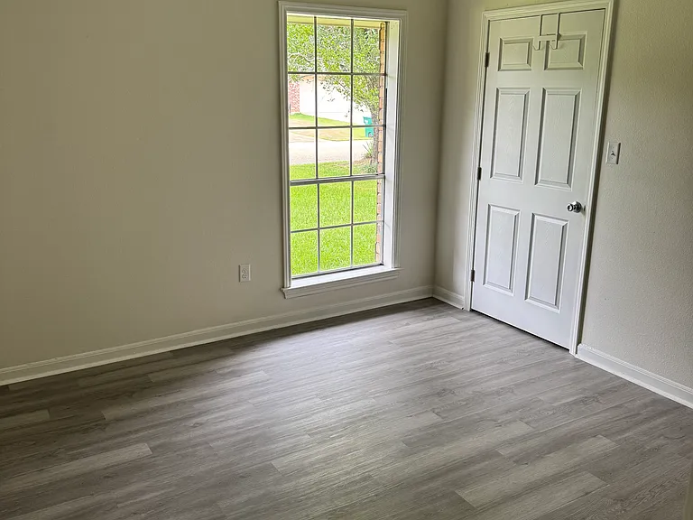 219 Wildwood Dr — Photo 11