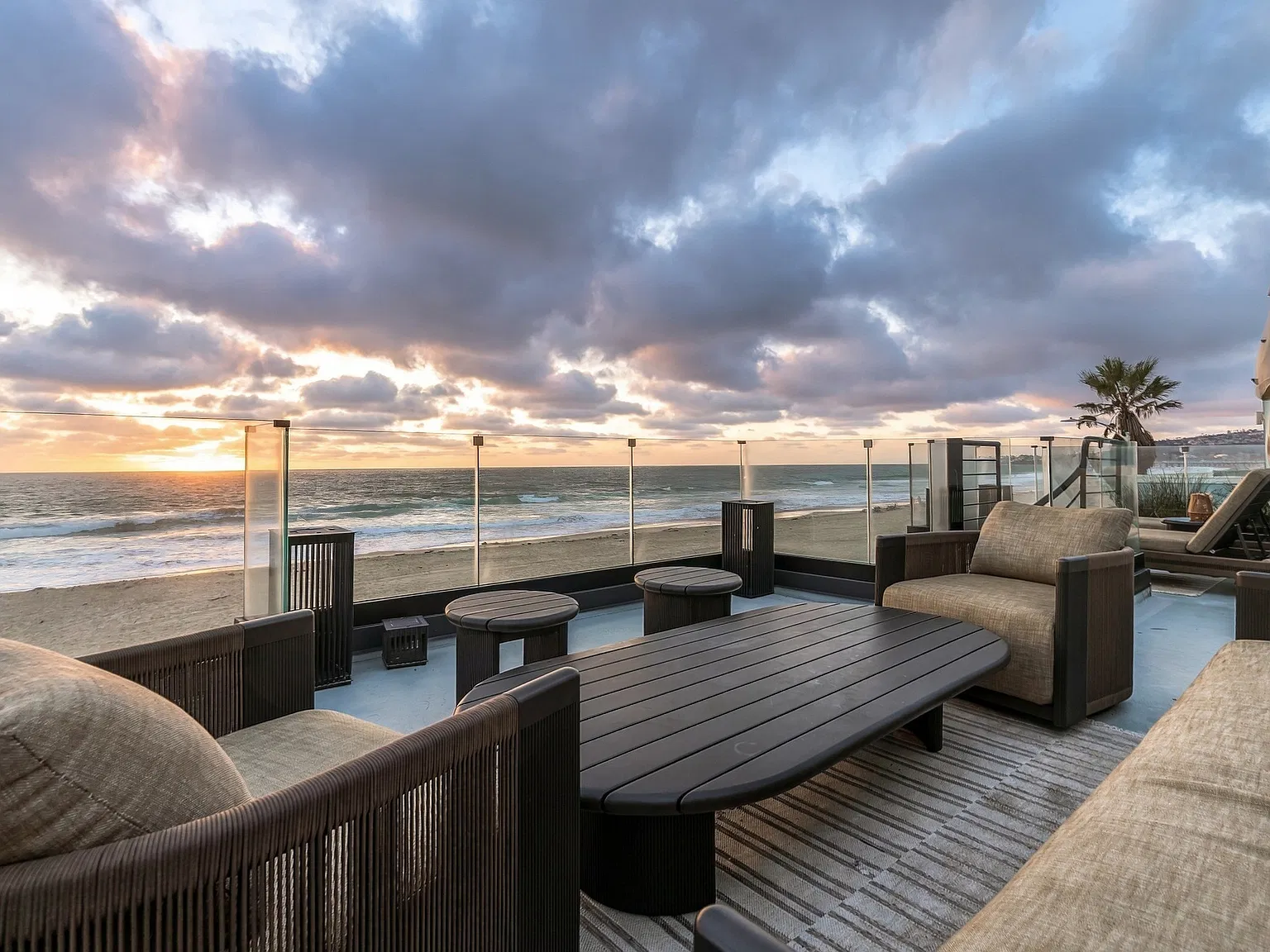 3865 Ocean Front Walk — Photo 3