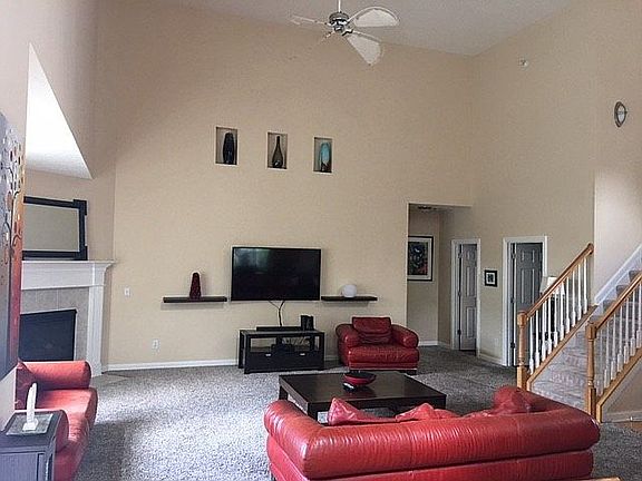4th image of 5999 Aberfeldy Ct