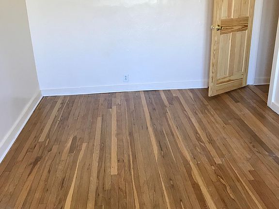 4th image of 3040 Locust Hill Ave #4D