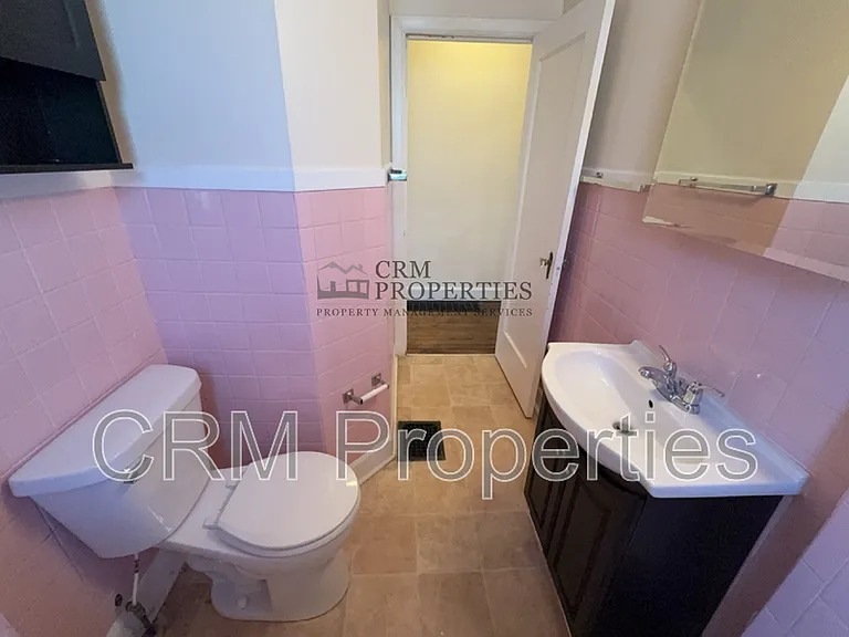 933 N Linwood Ave — Photo 15