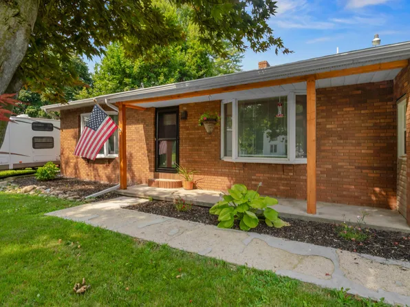 114 Emerson St, Waldron, MI 49288