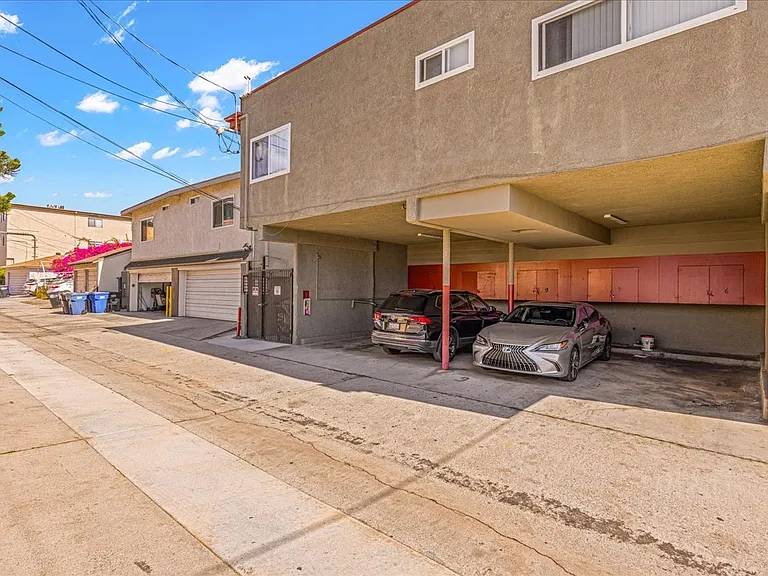 135 S Belmont St — Photo 19