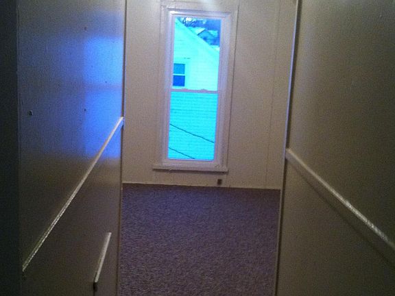 4th image of 321 1/2 W Corunna Ave