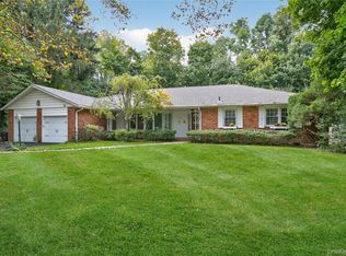 30 Copperdale Ln, Huntington, NY 11743