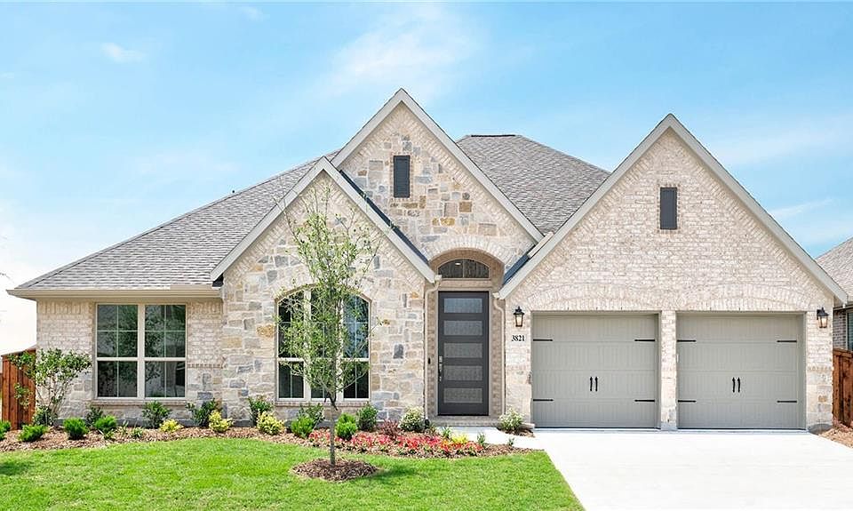 1st image of 3821 Redbud Dr