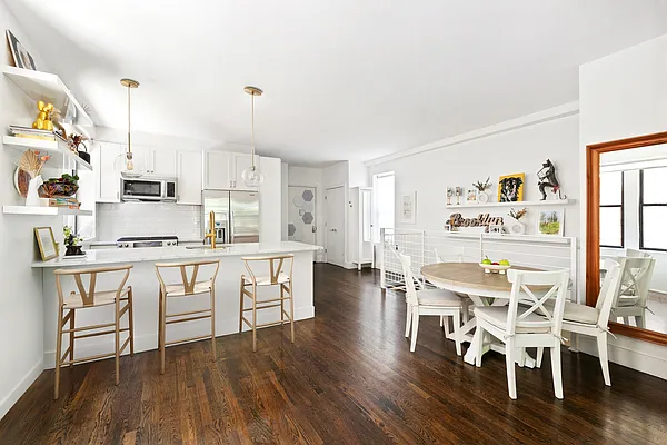 Sold by Nest Seekers International | media 1