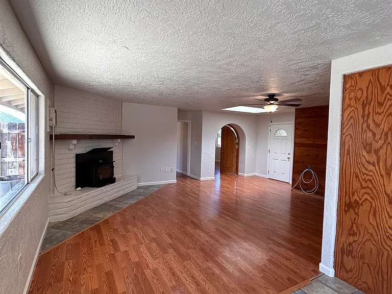 104 Durgin St — Photo 27