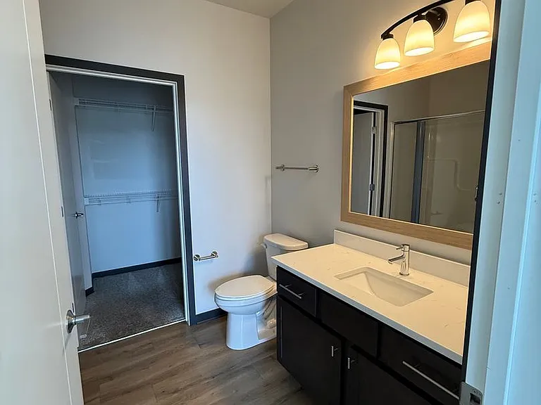 Homestead Luxury Apartments — Photo 41