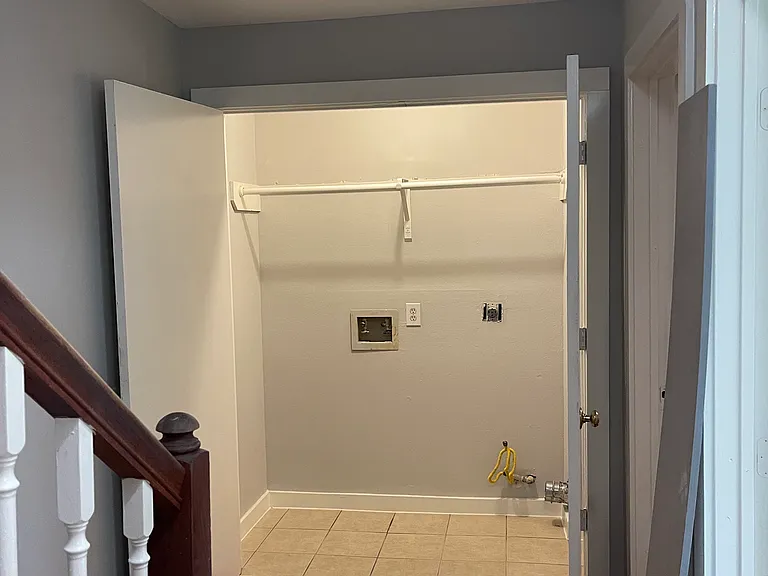 1542 Lombardy St #B — Photo 23