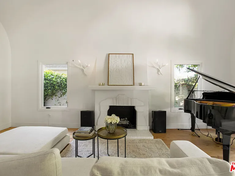327 N Edinburgh Ave — Photo 33