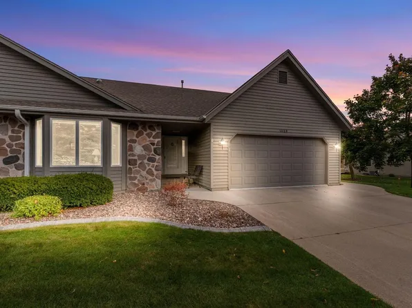 1323 Stonewood CIRCLE, West Bend, WI 53095