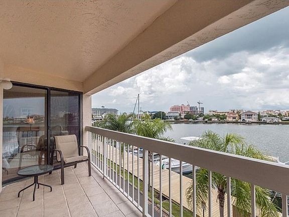 3rd image of 640 Bayway Blvd APT 104
