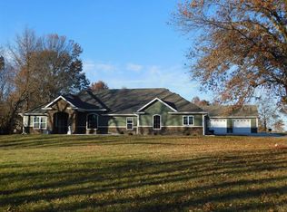 107 W Proctor St, Sturgeon, MO 65284