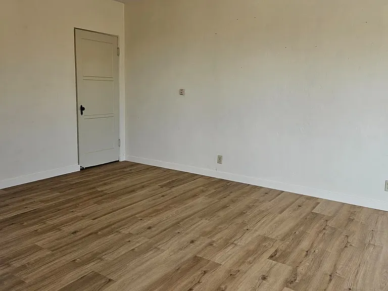 5728 Adelaide Ave — Photo 5