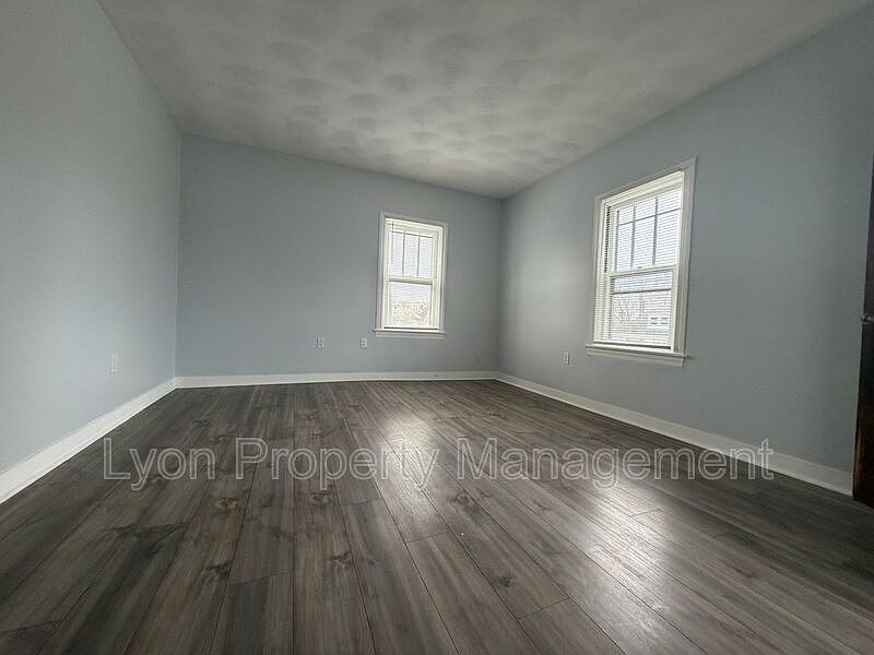 1st image of 238 Newland Ave #2F