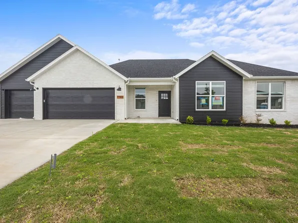 7762 Range Ave, Springdale, AR 72762