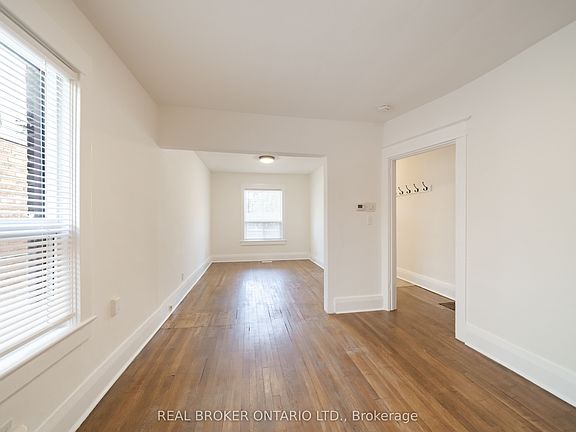 2nd image of 542 Glebeholme Blvd