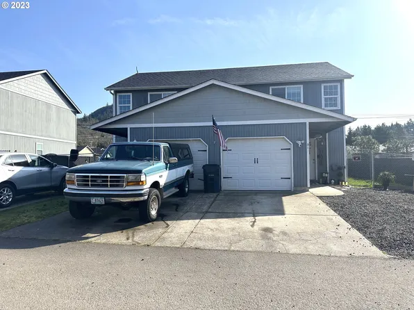 31/33 W 4th St, Lowell, OR 97452