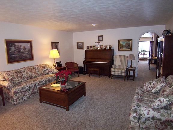 3rd image of 500 46th St APT C2