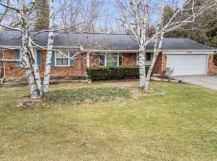 28090 Ridgebrook Rd, Farmington Hills, MI 48334