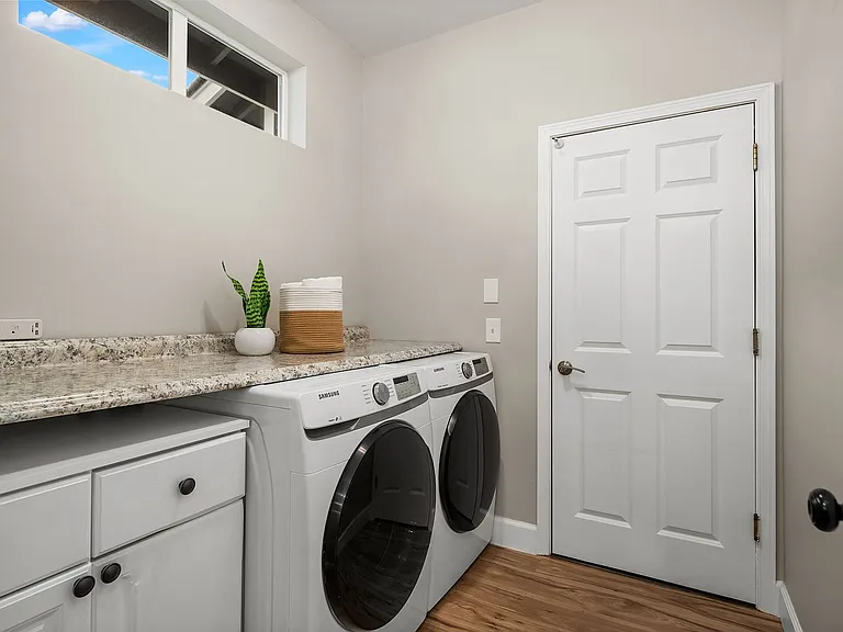 7306 Douglas Ave SE — Photo 13
