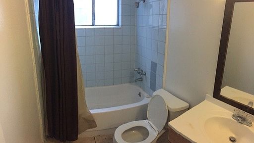 2nd image of 279 E Artesia Blvd