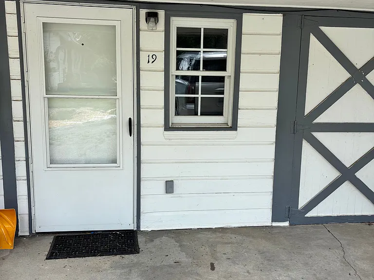 920 Greenville Hwy #19 — Photo 1