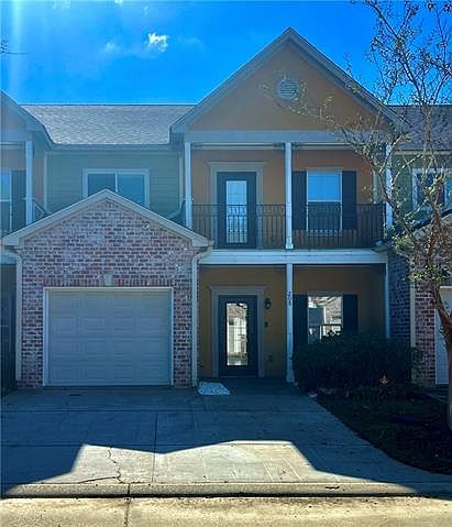 1st image of 208 Amber Trace Ct
