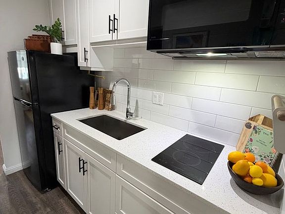 5th image of 7475 El Cajon Blvd #111