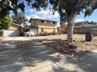 8621 Atlas View Dr, Santee, CA 92071