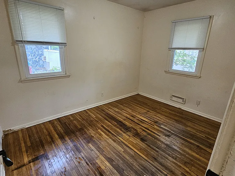 325 Territorial Rd NE — Photo 5