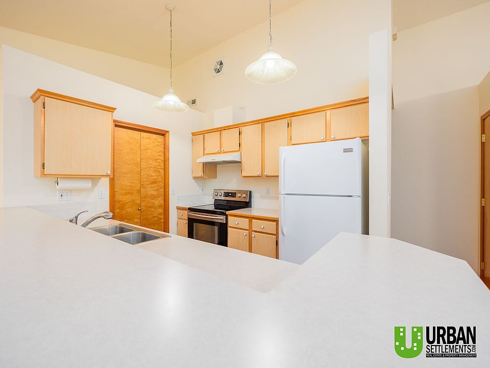 1st image of 18425 E Sprague Ave #18425