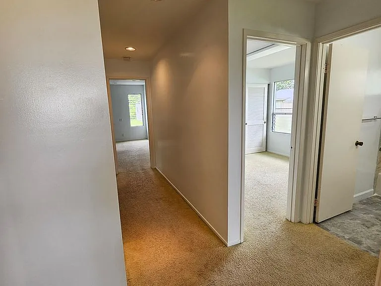 152 Lukia St — Photo 13