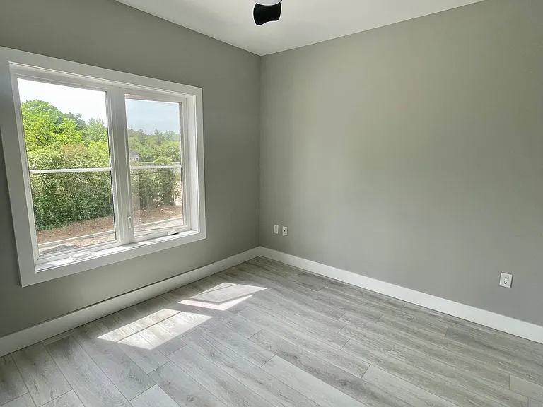 78 Queen St #110 — Photo 12