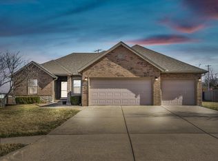 3711 W Cobblefield St, Springfield, MO 65807