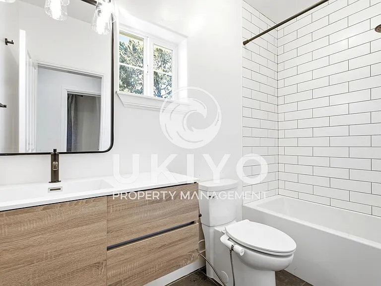 2933 McClure St — Photo 15