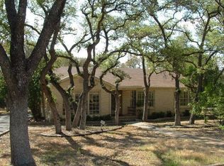 816 E Bluebonnet Dr, San Marcos, TX 78666