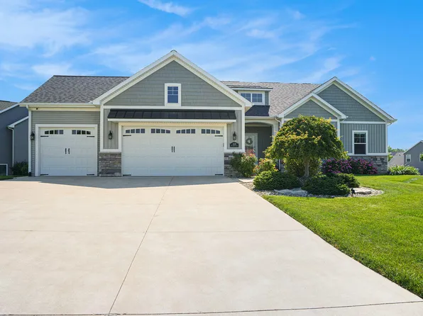 11438 Ivy Grv NW, Grand Rapids, MI 49534